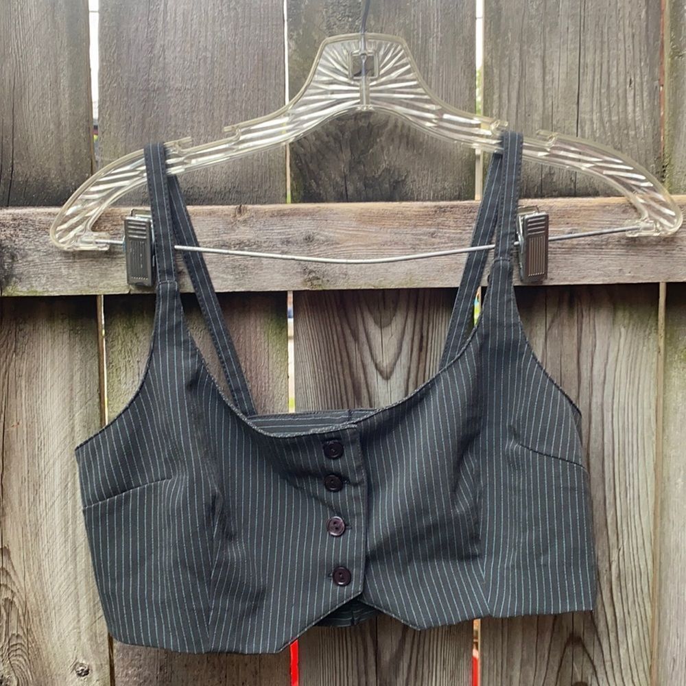 Button Down crop top sz. S